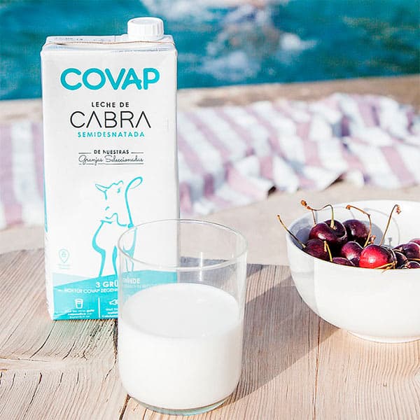 Meriendas-saludables-leche -cabra-semidesnatada-Lacteos-COVAP Lácteos COVAP